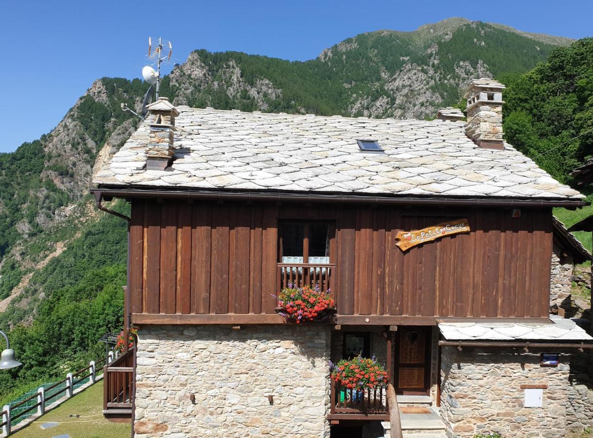 Le Petit Coeur Ξενοδοχείο Fontainemore Εξωτερικό φωτογραφία